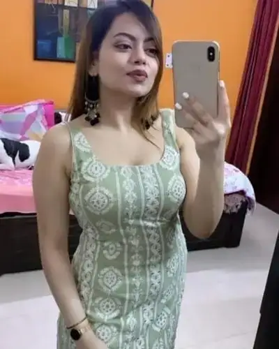 Call Girl in Mangolkote
